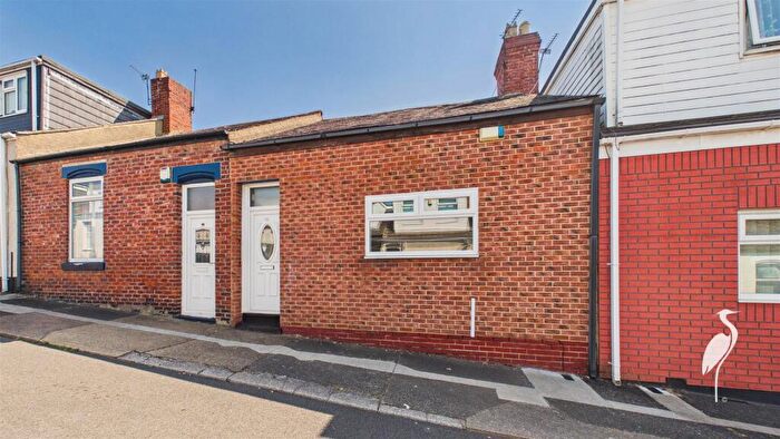 2 Bedroom Cottage For Sale In Broadsheath Terrace, Southwick, Sunderland, SR5