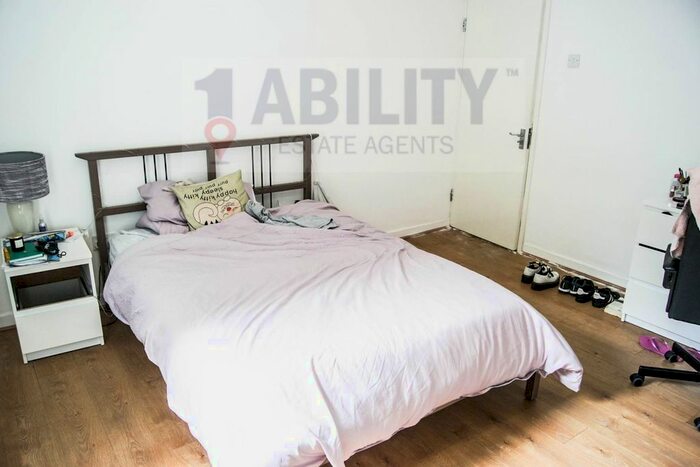 2 Bedroom Flat To Rent In Long Lane, London, SE1