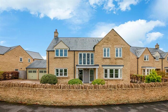 5 Bedroom Detached House For Sale In Cotswold Edge, Mickleton, GL55