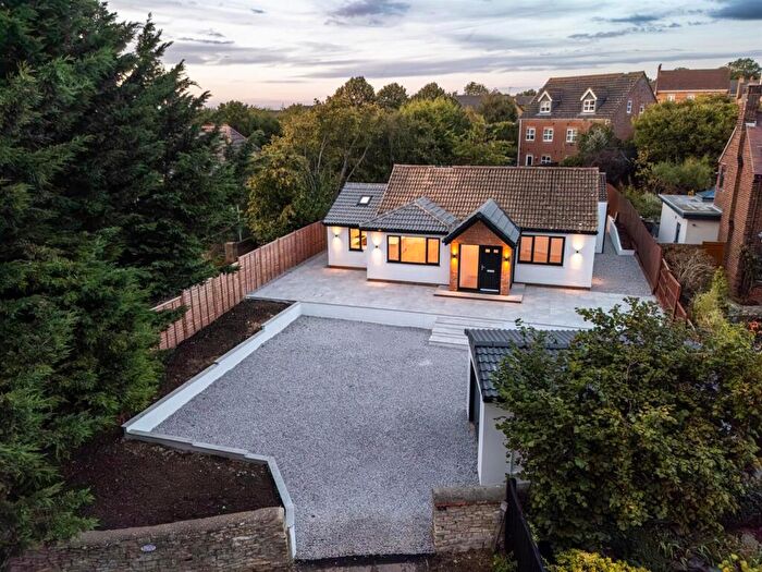4 Bedroom Detached Bungalow For Sale In Kings Meadow Lane, Higham Ferrers, NN10