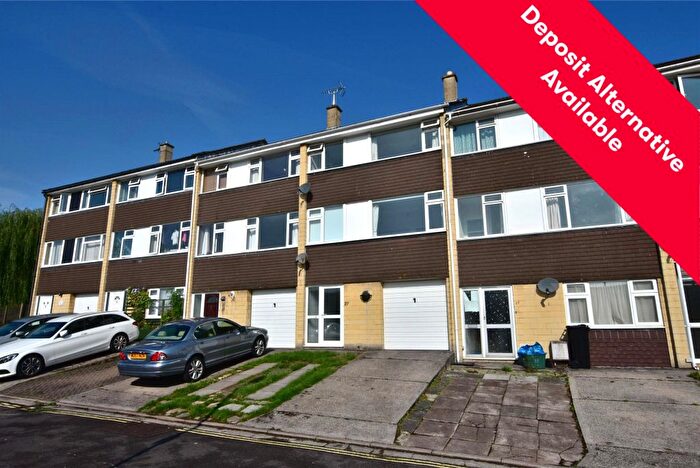 3 Bedroom Terraced House To Rent In Alpine Gardens, Bath, Somerset, BA1