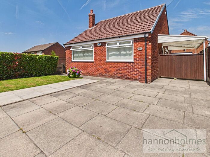 2 Bedroom Detached Bungalow For Sale In Park Road, Little Lever, Bolton, BL3
