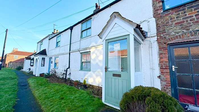 2 Bedroom Cottage For Sale In Cliff Road, Atwick, Driffield, YO25