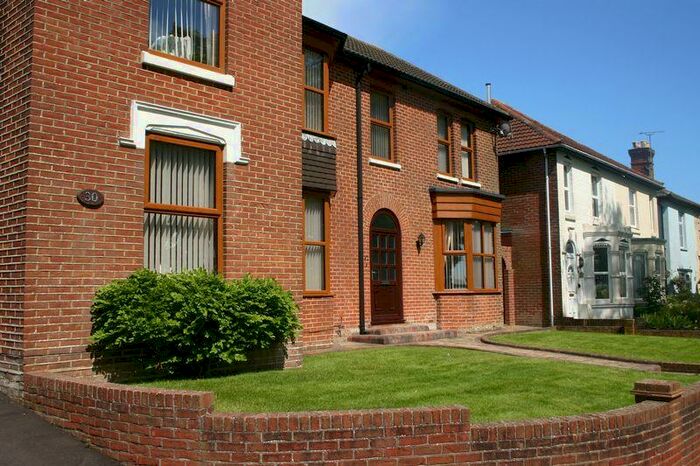 3 Bedroom Semi-Detached House To Rent In Bath Lane, Central Fareham, PO16