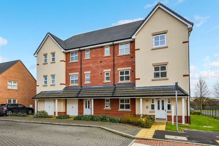 1 Bedroom Apartment To Rent In Draper Close, Andover, SP11