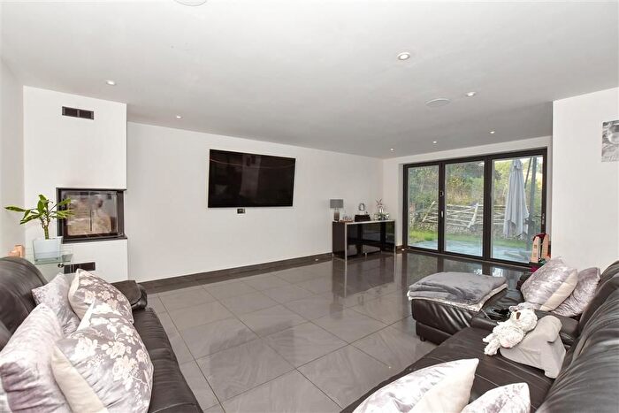 4 Bedroom Detached House For Sale In Canterbury Road, Lydden, Dover, Kent, CT15