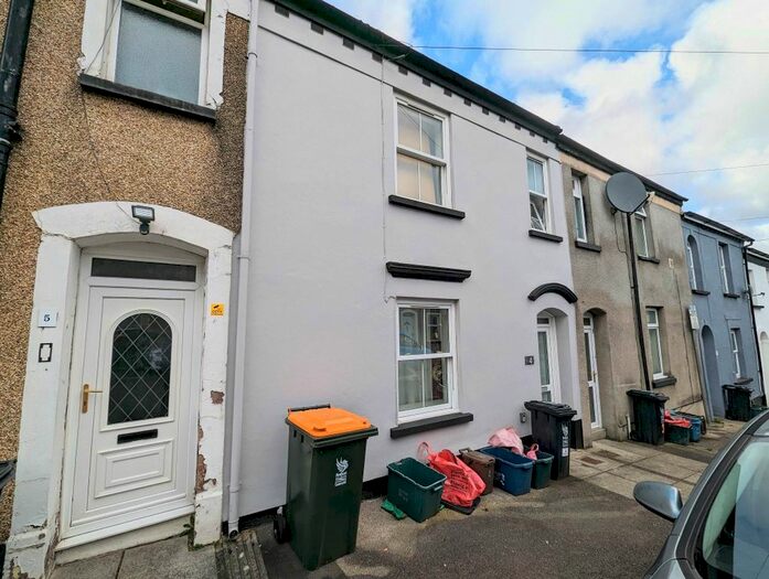 3 Bedroom Terraced House To Rent In St. Woolos Place, Newport, NP20