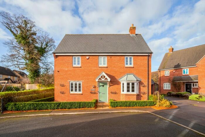 4 Bedroom Detached House To Rent In Centenary Road, Middleton Cheney, Banbury, OX17