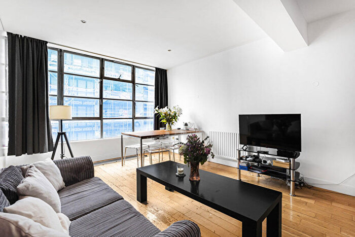 1 Bedroom Apartment For Sale In Great Sutton Street, London, EC1V