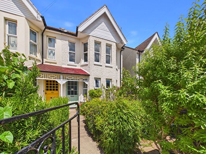 Studio For Sale In Rowlands Road, Worthing, BN11