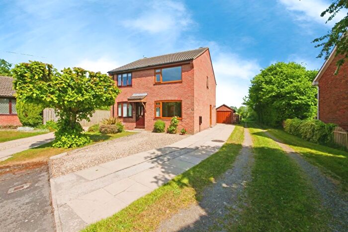 2 Bedroom Semi-Detached House For Sale In Chatsworth Drive, Haxby, York, YO32