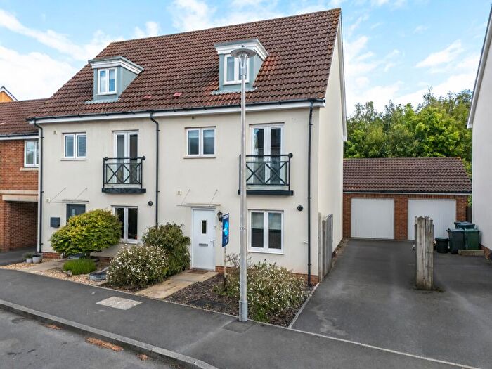 4 Bedroom Semi-Detached House For Sale In Wren Gardens, Portishead, North Somerset, BS20