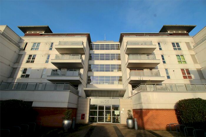 3 Bedroom Penthouse To Rent In Watkin Road, Leicester, Leicestershire, LE2