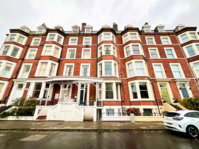 2 Bedroom Flat For Sale In Prince Of Wales Terrace, Scarborough, YO11