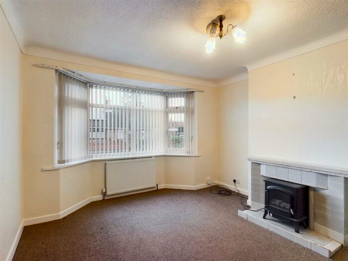 2 Bedroom Bungalow For Sale In Calder Avenue, Ormskirk, L39