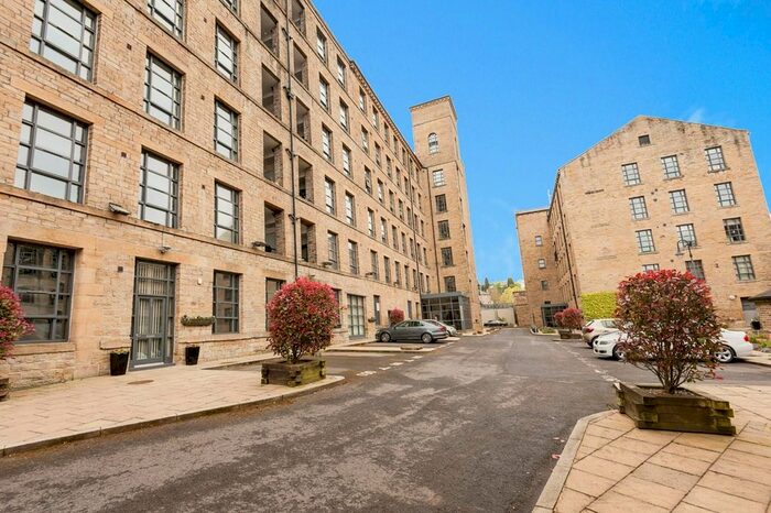 2 Bedroom Flat To Rent In Quarry Bank Mill, Stoney Lane, Huddersfield, West Yorkshire, HD3