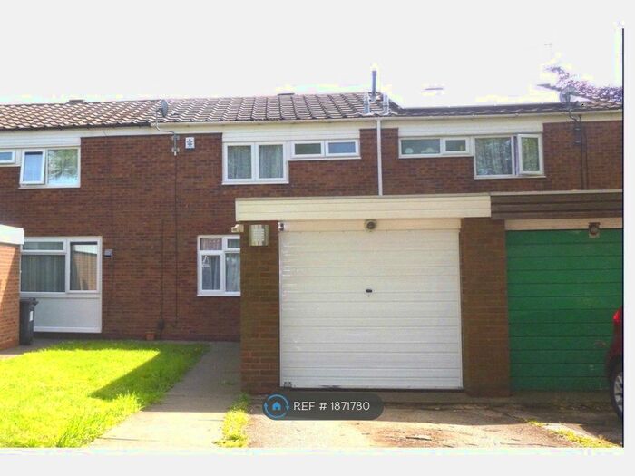 3 Bedroom Terraced House To Rent In East Mews, Birmingham, B44