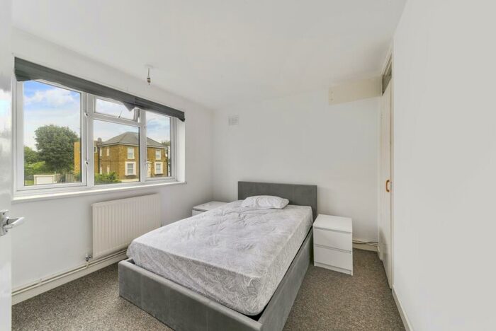2 Bedroom Flat To Rent In Church Road, Leyton, London, E10