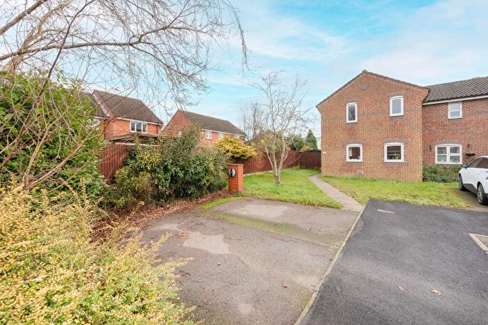 3 Bedroom Semi-Detached House For Sale In Buxton Close, Easton, NR9