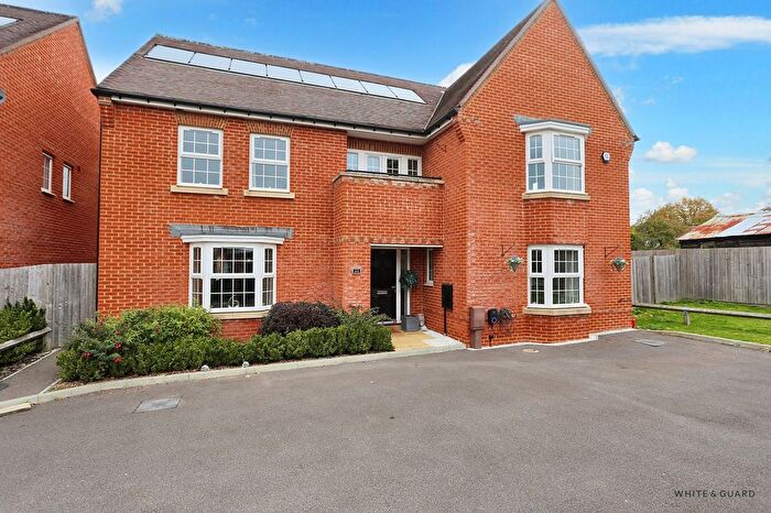 5 Bedroom Detached House For Sale In Hamble Rise, Swanmore, SO32