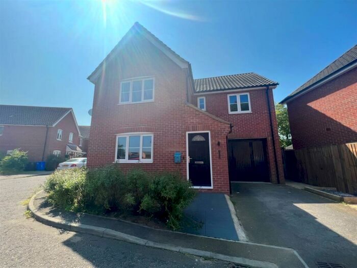 4 Bedroom Detached House To Rent In Friesian Close, Beck Row, Bury St. Edmunds, IP28