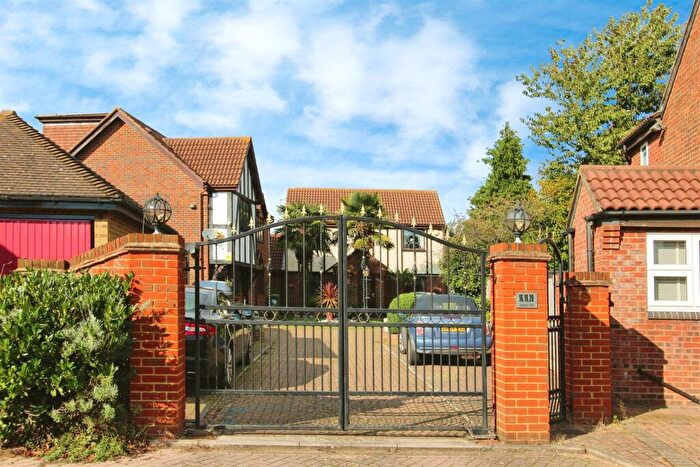 3 Bedroom Detached House For Sale In Donemowe Drive, Kemsley, Sittingbourne, ME10