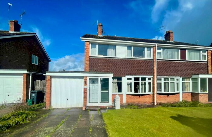 3 Bedroom Semi-Detached House To Rent In Albury Road, Studley, B80