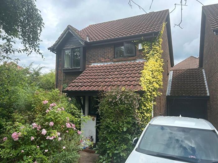 3 Bedroom Detached House To Rent In Stanmore, Harrow, HA7