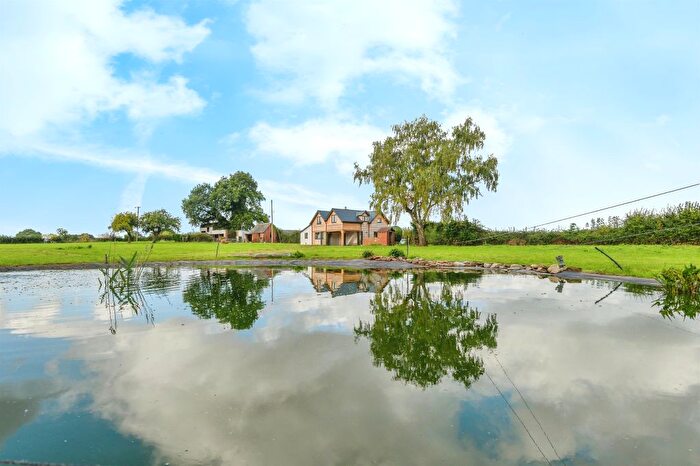 3 Bedroom Detached House For Sale In Tything Barn, Allensmore, Hereford, HR2