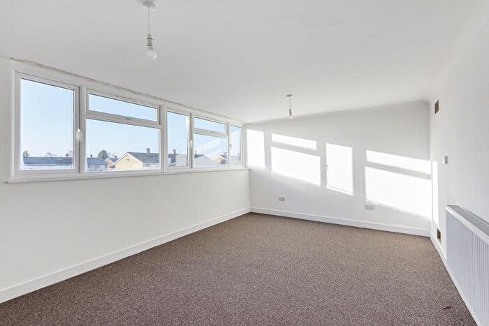 3 Bedroom Flat To Rent In Abingdon, Oxfordshire, OX14