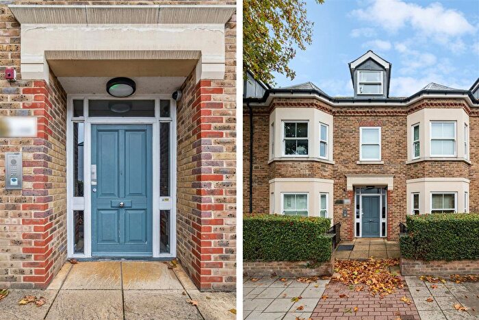 2 Bedroom Flat For Sale In Acton Lane, London, W4