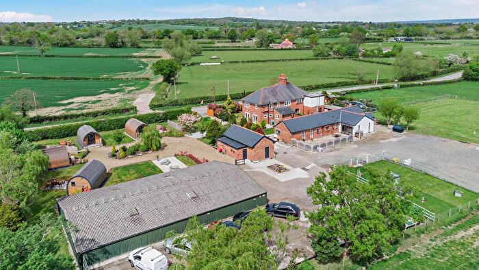 6 Bedroom Detached House For Sale In Higher Kinnerton, Chester, CH4