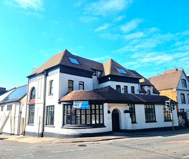 Studio To Rent In The Station Hotel, Windsor Road, Penarth, CF64