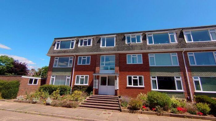 2 Bedroom Flat To Rent In St Leonards, EX2