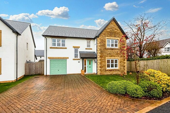 4 Bedroom Detached House For Sale In Wakefield Drive, Endmoor, LA8