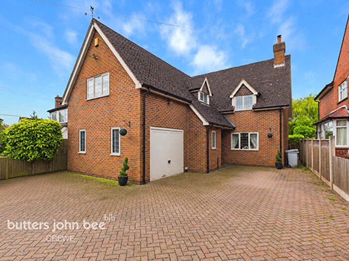 4 Bedroom Detached House For Sale In Rope Lane, Crewe, CW2