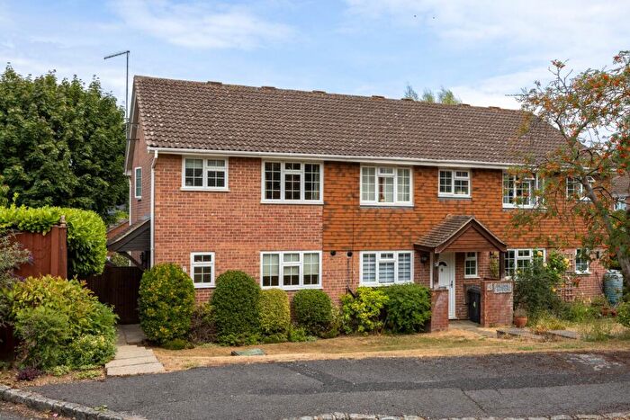 3 Bedroom End Of Terrace House For Sale In Greenhill Gardens, Guildford, Surrey, GU4