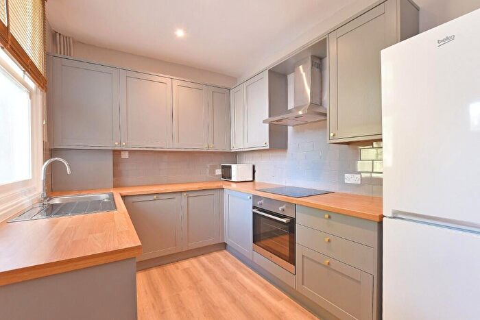 4 Bedroom House To Rent In Whitham Road, Sheffield, S10