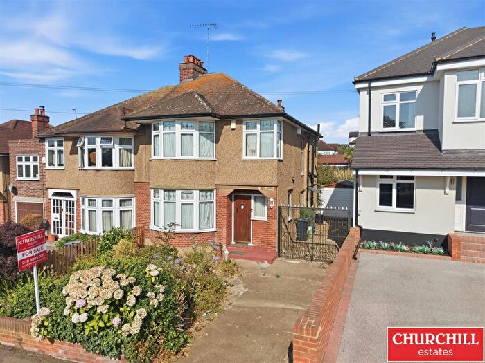3 Bedroom Semi-Detached House For Sale In Kings Avenue, Woodford Green, IG8
