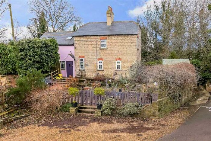 4 Bedroom Cottage For Sale In Harrogate Road, Ripon, North Yorkshire, HG4