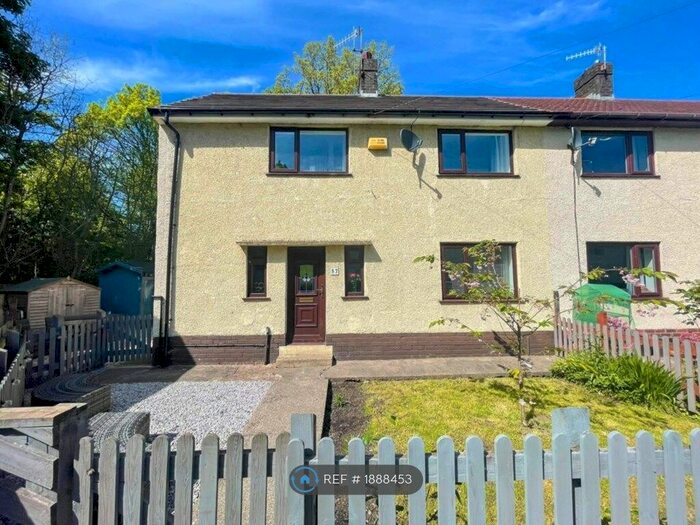 3 Bedroom Semi-Detached House To Rent In Top Barn Lane, Rossendale, BB4