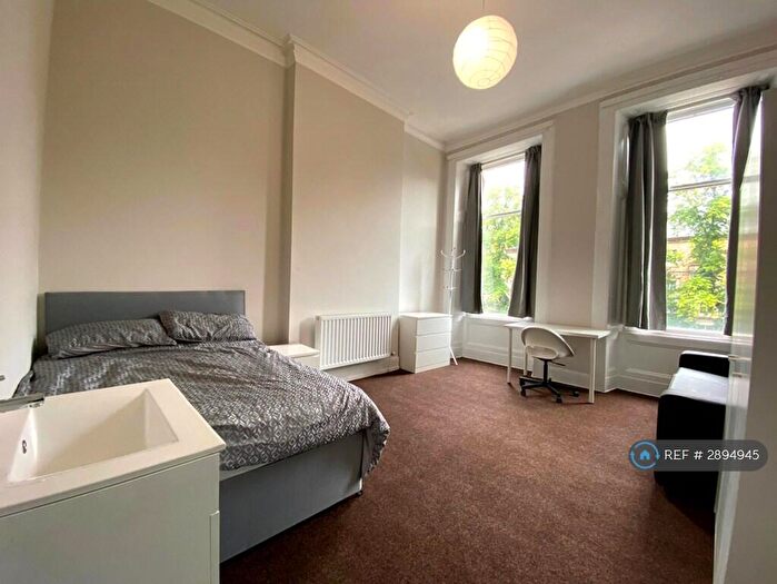 8 Bedroom Flat To Rent In Cecil Street, Glasgow, G12
