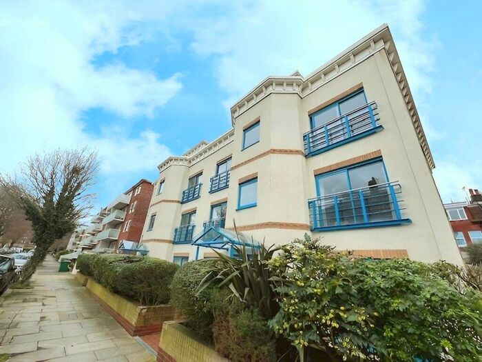 2 Bedroom Apartment To Rent In Salisbury Road, Hove, BN3