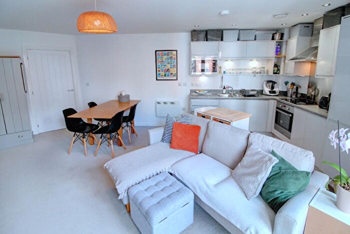 2 Bedroom Apartment To Rent In Worsdell Drive, Gateshead, Tyne And Wear, NE8