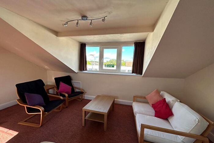 4 Bedroom Apartment To Rent In High Road, Beeston, NG9