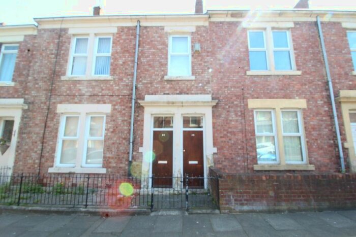 2 Bedroom Flat To Rent In Croydon Road, Arthurs Hill, Newcastle Upon Tyne, NE4