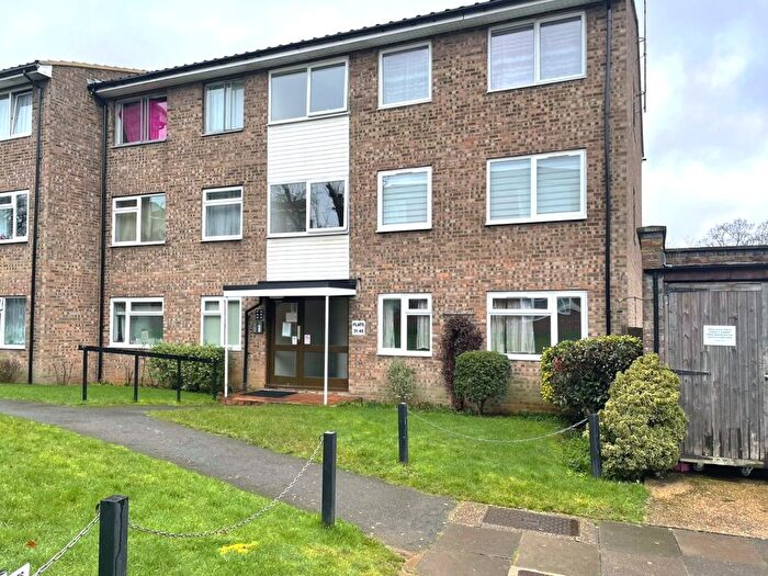 2 Bedroom Flat To Rent In Old Bedford Road, Luton, LU2