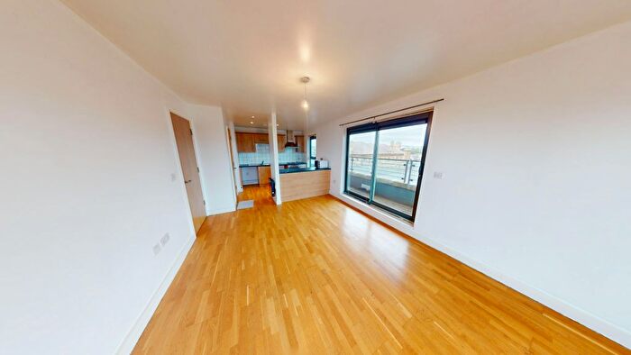 2 Bedroom Flat To Rent In Acton House, Bradford, BD1