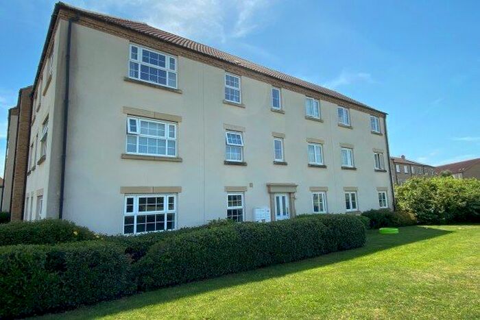 2 Bedroom Flat To Rent In Kings Avenue, Ely, CB7