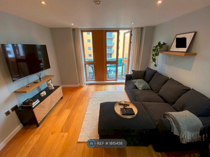 1 Bedroom Flat To Rent In Watermans Place, Leeds, LS1